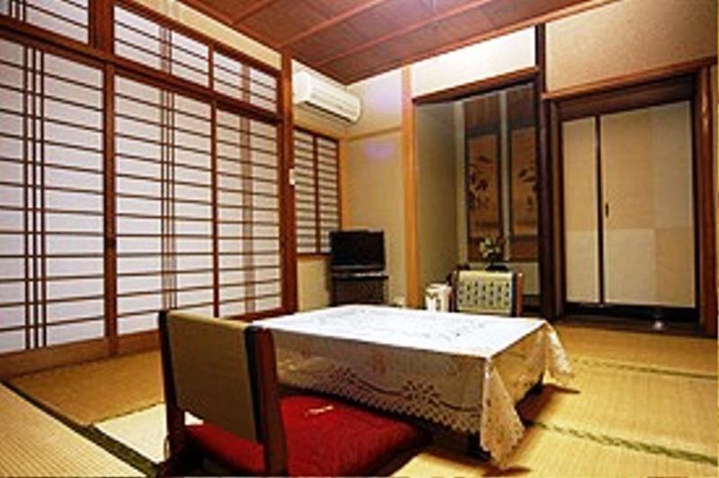 Ougiya Ryokan Toyooka  Værelse billede